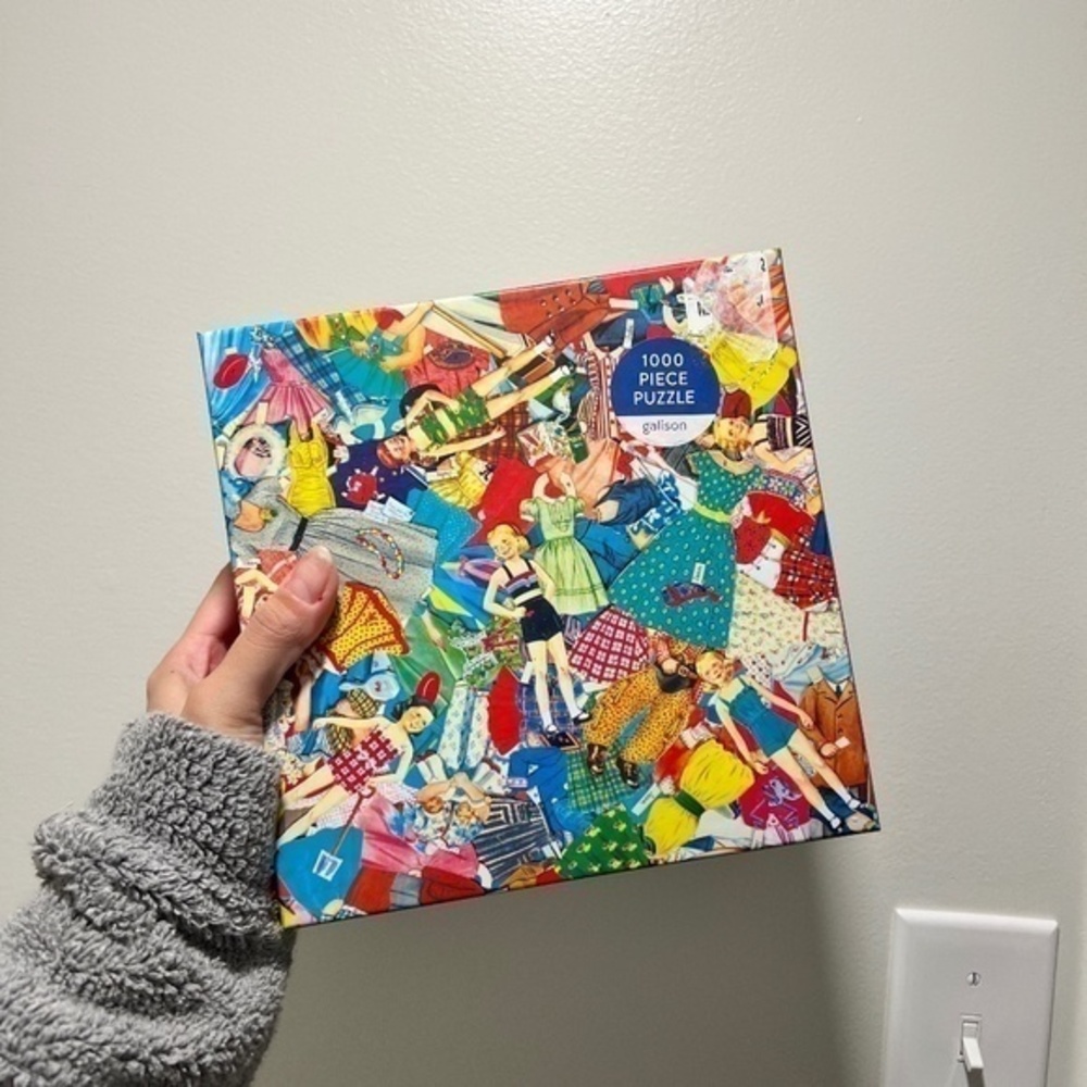 3/$25 Galison Vintage Paper Dolls Puzzle - 1000 Pieces